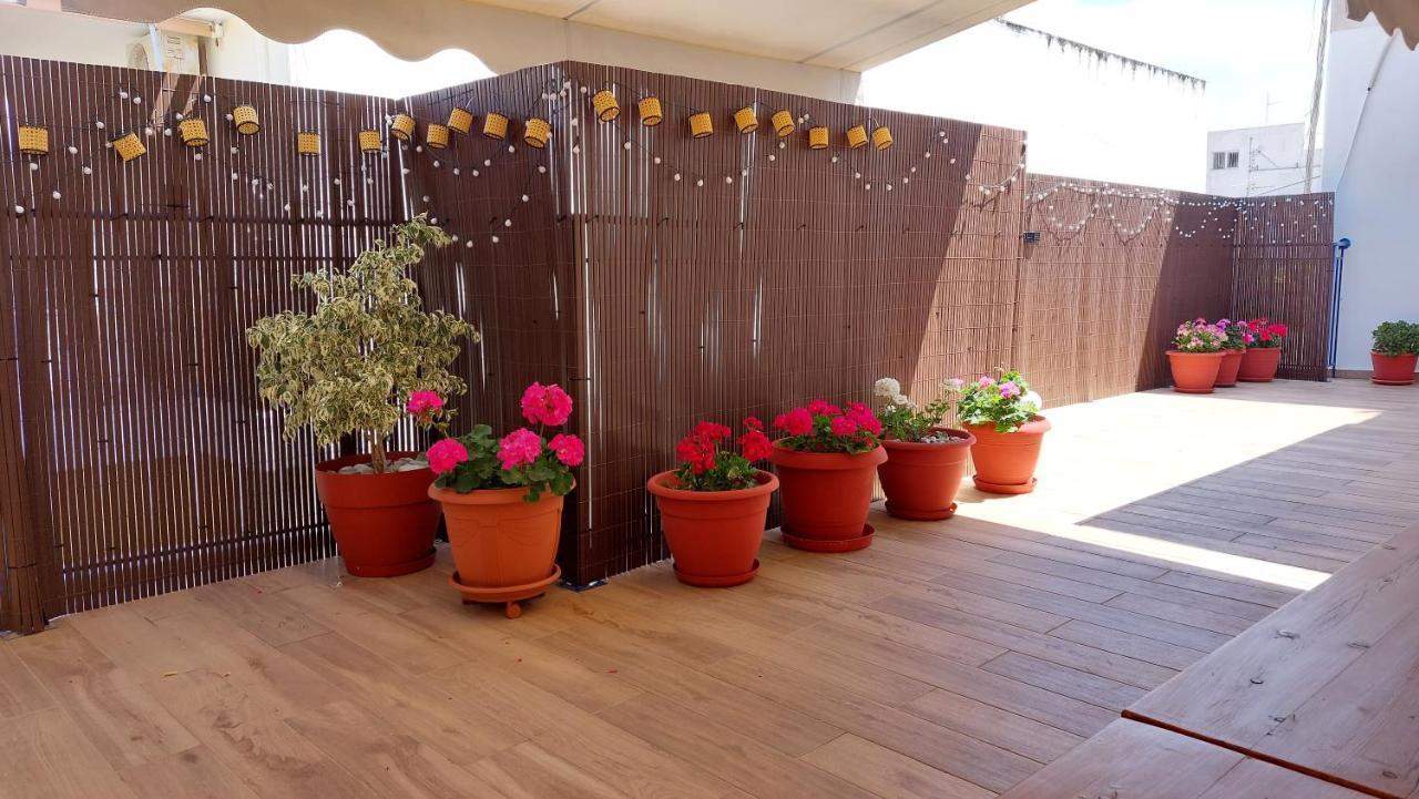 Central Apartment Near The Beach With Huge Private Terrace Loutraki  Ngoại thất bức ảnh