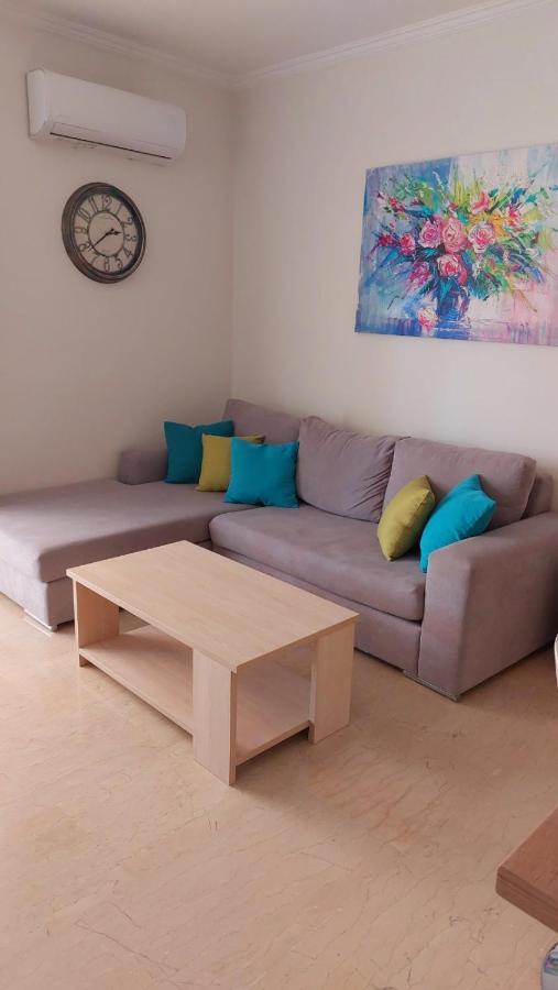 Central Apartment Near The Beach With Huge Private Terrace Loutraki  Ngoại thất bức ảnh
