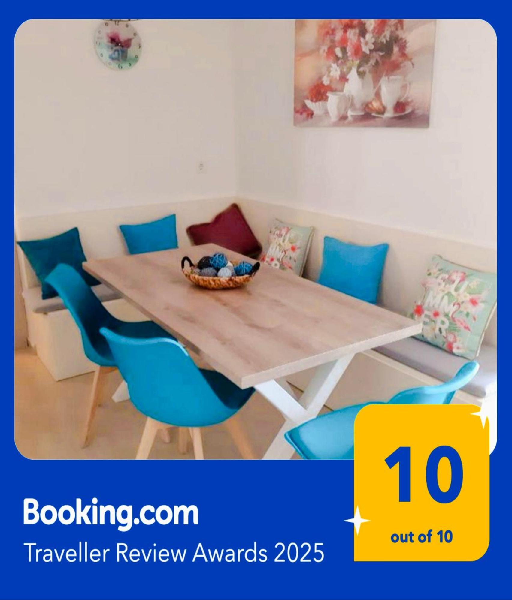 Central Apartment Near The Beach With Huge Private Terrace Loutraki  Ngoại thất bức ảnh